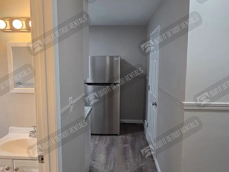 13065 Sherman Ave — Photo 12