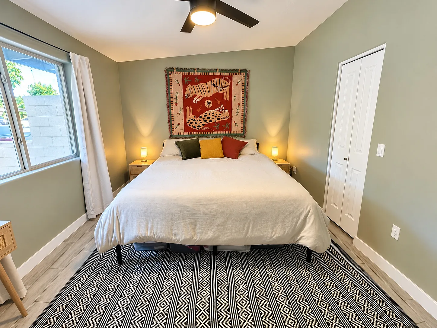 2 bed, 821 sqft, $1,999 — Photo 4