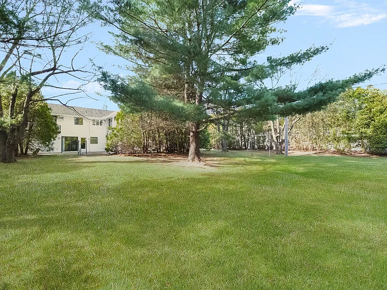 77 Cherry Hill Rd — Photo 4