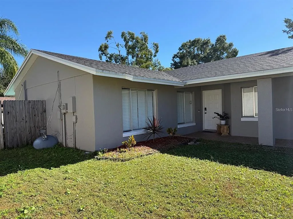 Building Photo - 11331 Cardiff Dr