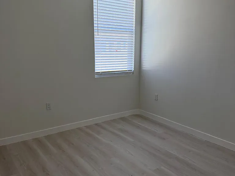 691 San Filippo Dr SE — Photo 9
