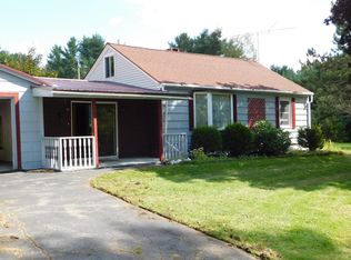 1325 Riverside Dr, Vassalboro, ME 04989