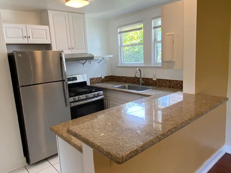 312 W Richmond Ave — Photo 12
