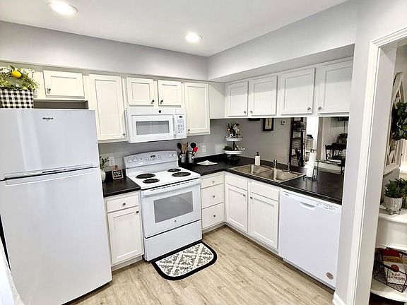 4th image of 2275 N Cable Rd APT 164
