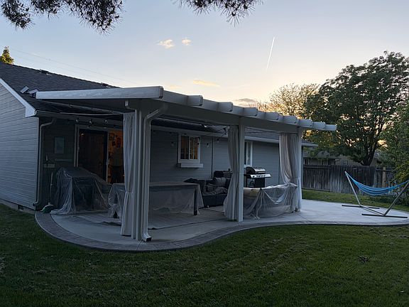 3rd image of 2566 E Mendota Dr