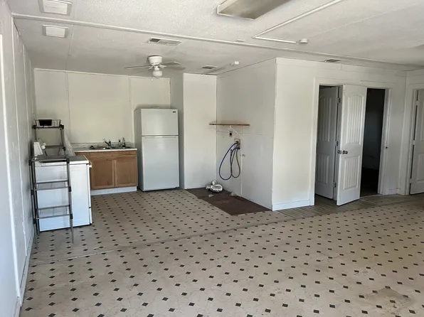 280 County Road 4902, Trenton, TX 75490