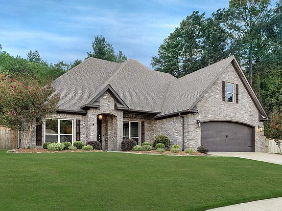 3rd image of 2701 Aberdeen Dr