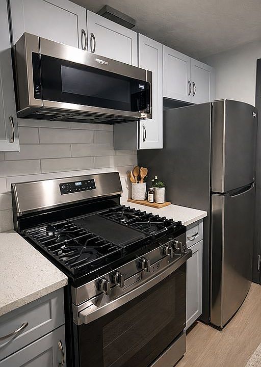 UNIT #9 Kitchen - 1x1