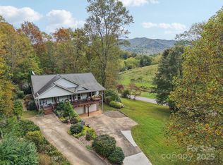 32 Indian Hills Loop, Waynesville, NC 28786