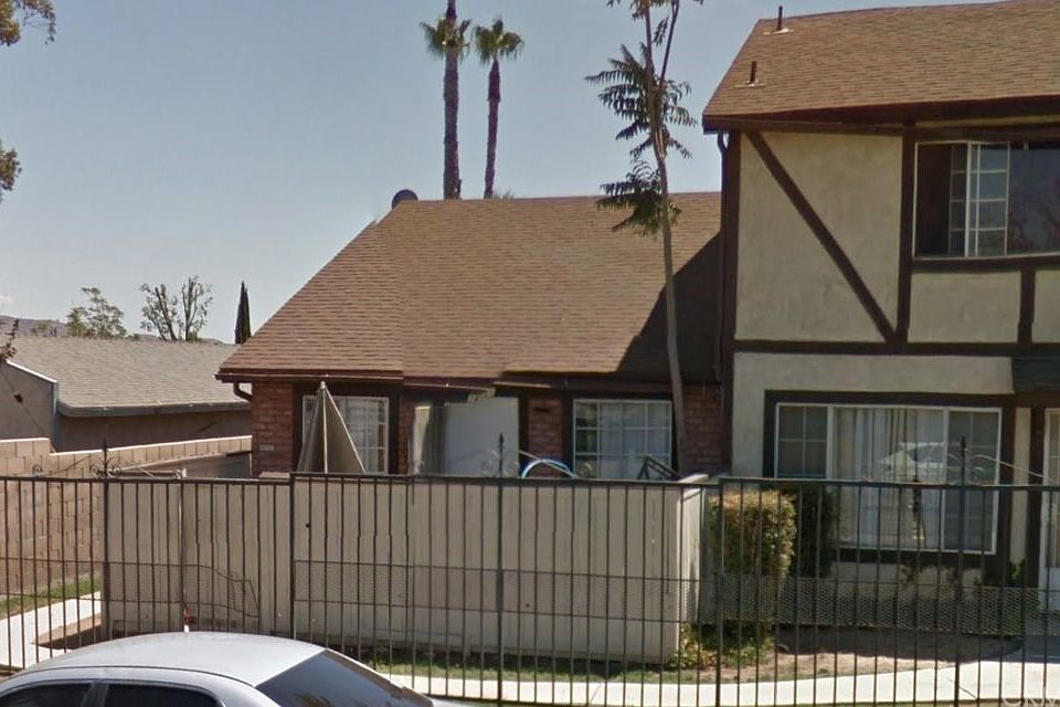 1st image of 24111 Fir Ave
