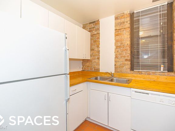 4th image of 2900 N Broadway St #29042