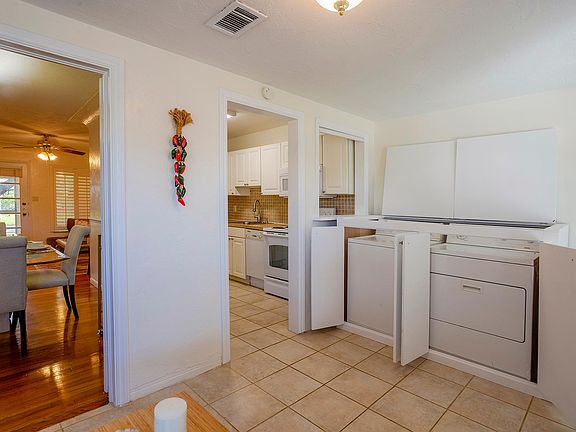 4th image of 252 Mateo Way NE Unit A