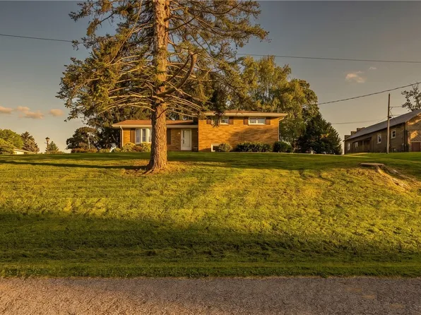 220 Water St, Donegal, PA 15628