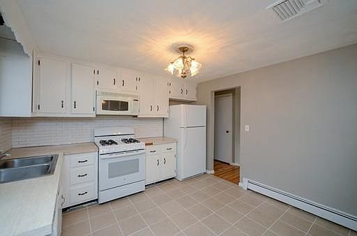 3rd image of 58 Holland Ave