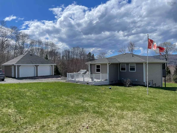11599 Kempt Head Rd, Victoria, NS B1X 1K6