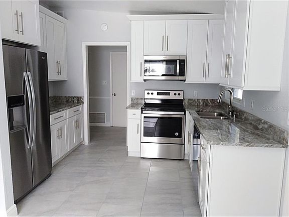 3rd image of 3571 Australian Cir