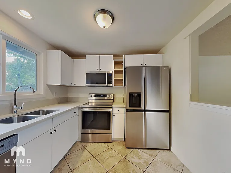 8612 Sw Ctr — Photo 8