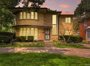 19595 Renfrew Rd, Detroit, MI 48221