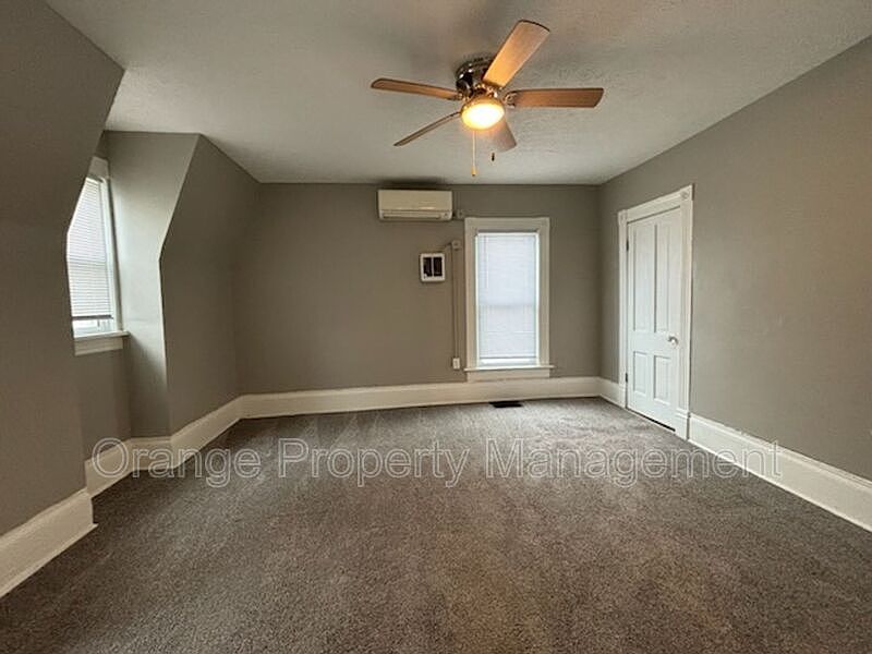 1st image of 1526 S 29th St #3