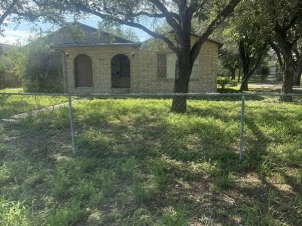1401 E Henrietta Ave, Kingsville, TX 78363