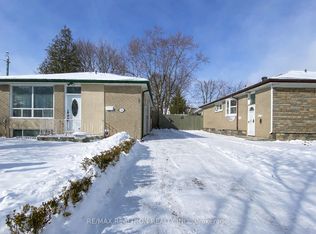 132 Porchester Dr, Toronto, ON M1J 2R7
