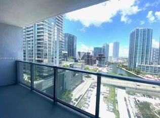 31 SE 6th St #21, Miami, FL 33131
