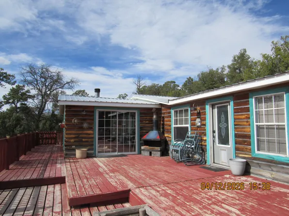 25 Round Up Rd, Pie Town, NM 87827