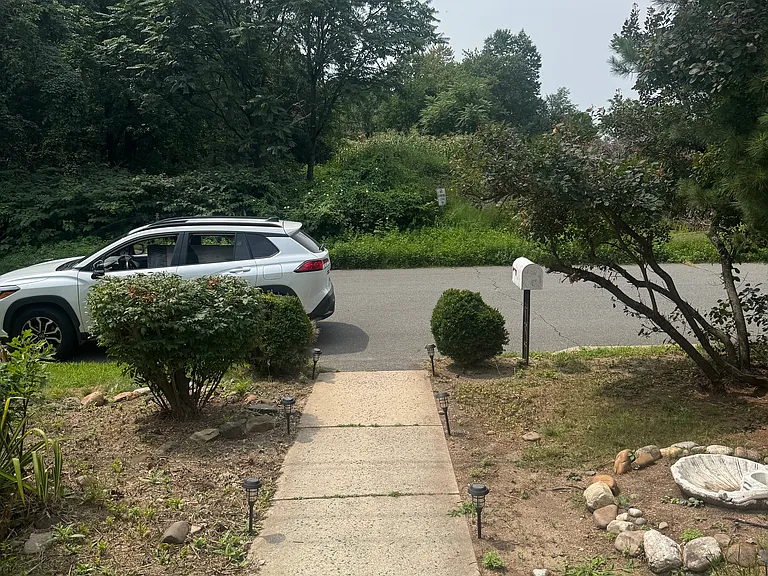 1495 Broadway Rd — Photo 2