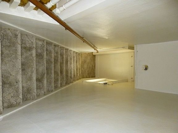 5th image of 141 Burlington Ave
