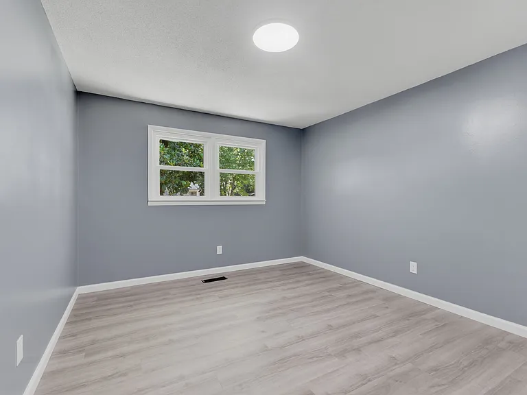 310 McDonald Dr — Photo 19