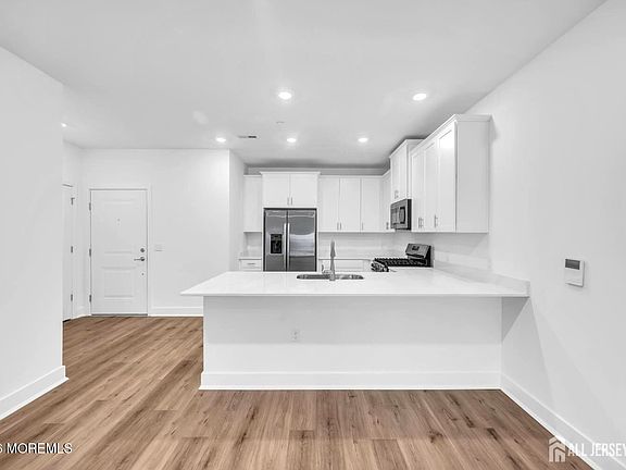 5th image of 30308 Radford Ct #30308