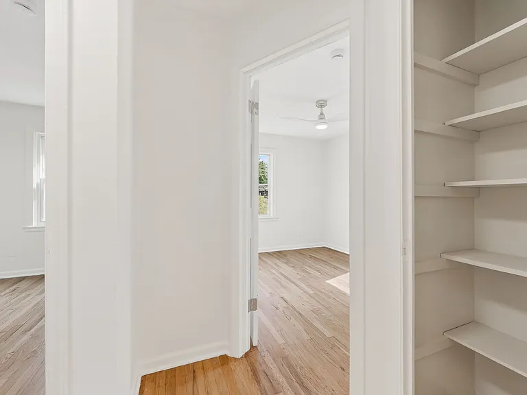 6041 Walrond Ave — Photo 26