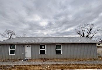 2nd image of 606 9th St