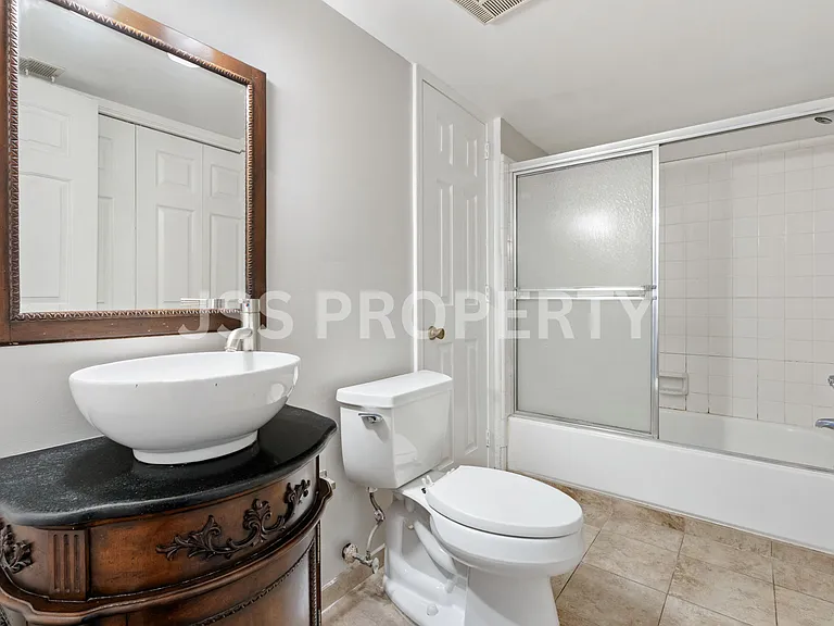 2267 Cheshire Dr — Photo 16