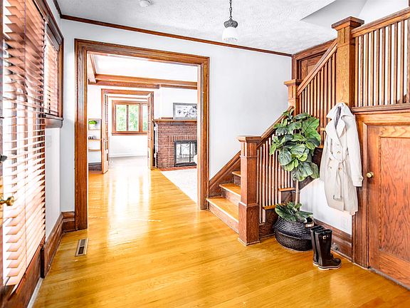 2nd image of 739 N Frances St
