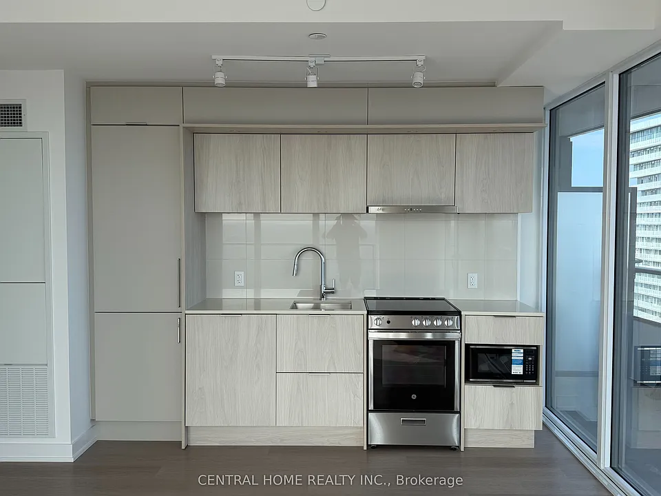 448 Burnhamthorpe Rd W #5511