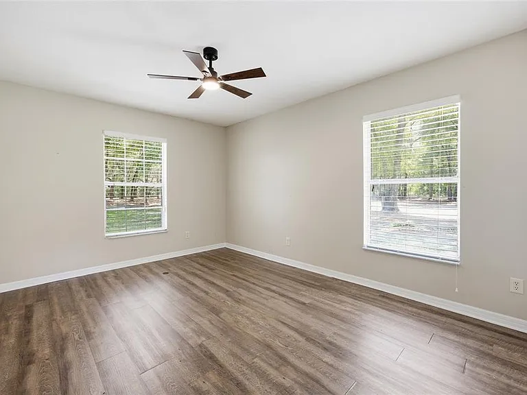 7050 NE State Road 121 — Photo 23