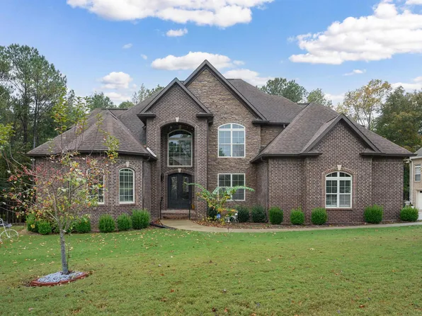 1818 Calgary Dr, Bessemer, AL 35022