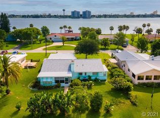 419 Riverside Dr, Holly Hill, FL 32117