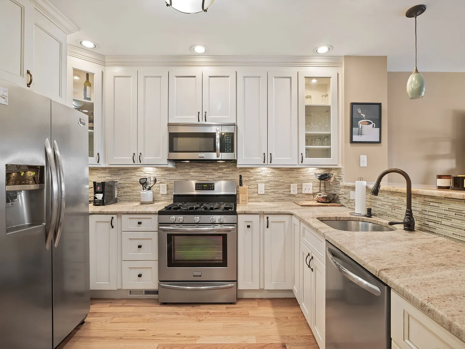1 bed, $3,200 — Photo 3