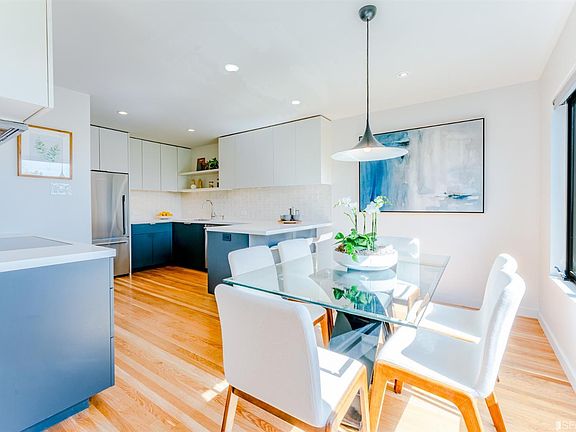 5th image of 261 Bradford St