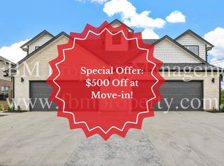 5016 Villas Dr, Sanger, TX 76266