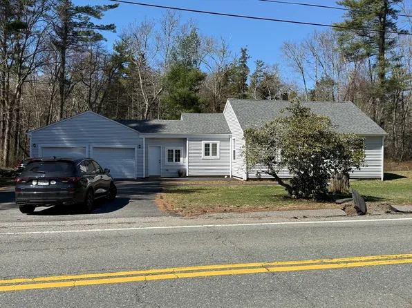 73 County Rd, East Freetown, MA 02717