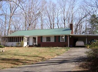 165 McMurray Ave, Columbus, NC 28722