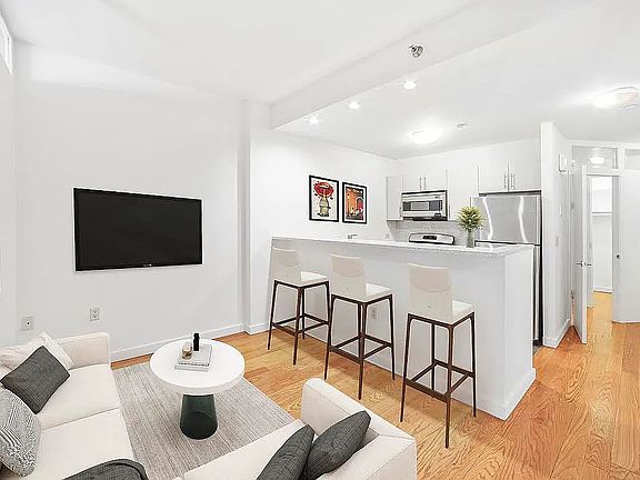 5th image of 30 W 18th St APT 11B