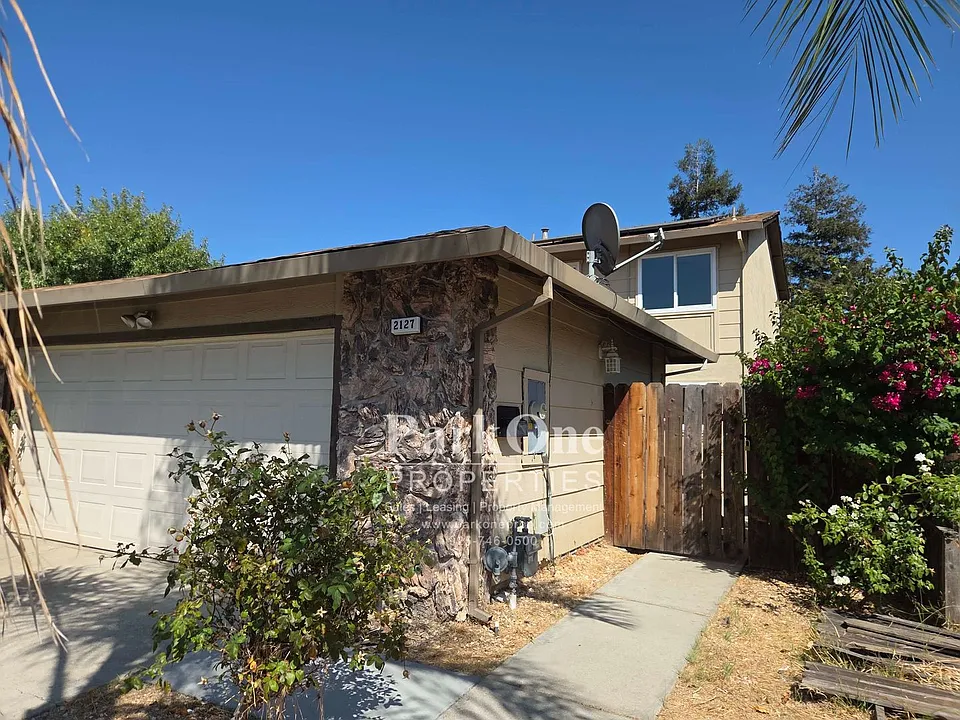 2127 Dogwood Way