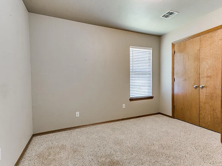 1708 Meadow Run Dr — Photo 23