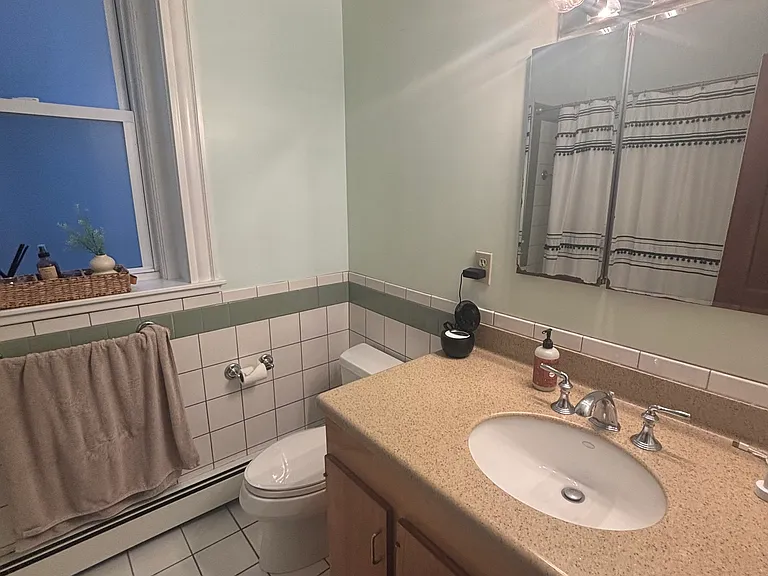 17 Gibbs St #1 — Photo 4