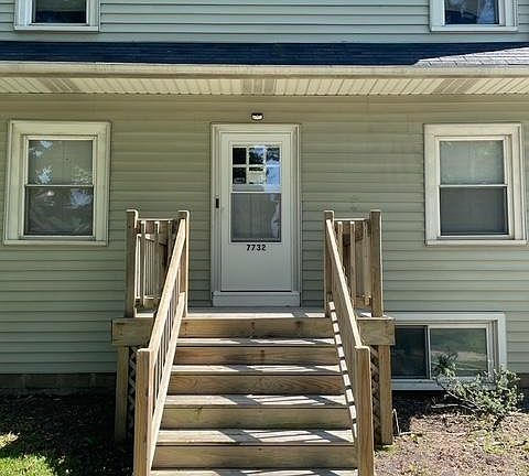 3rd image of 7732 Adams St APT 1