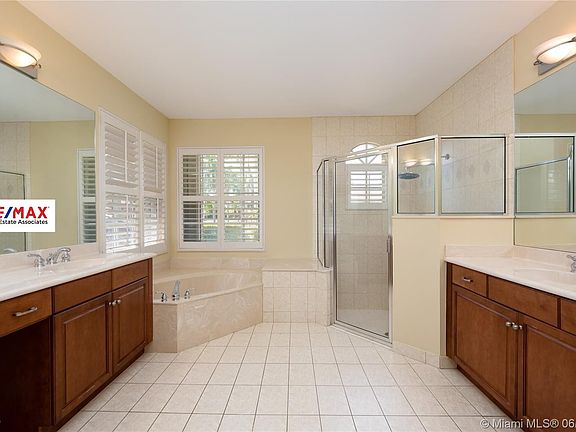 REMAX(4)